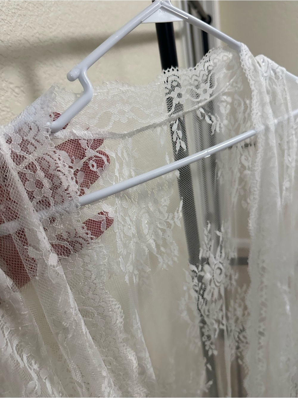 White Lace Robe - Picture 3 of 4